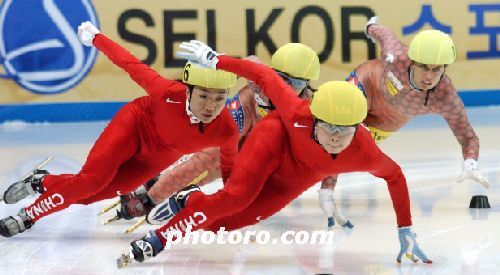 여유롭게 1,2위로 질주하는 중국 여자 쇼트트랙 대표팀!!