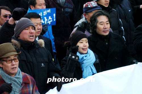 한목소리로 스크린쿼터 축소 반대하는 황정민, 전도연