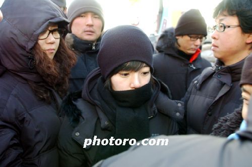 추운날씨에 아랍여인이 된 임수정