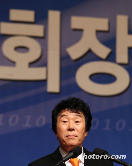 송대관 `내가 바로 대한가수협회 회장!`