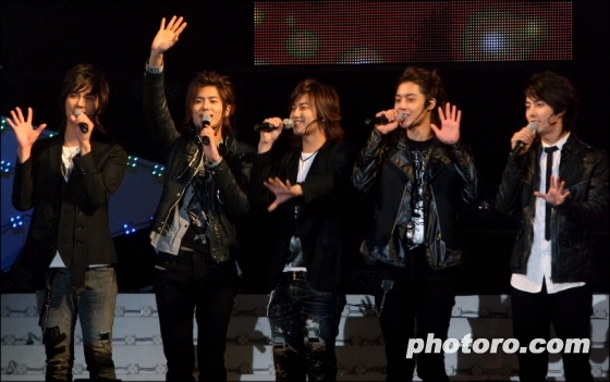 SS501, 다국적 인사!