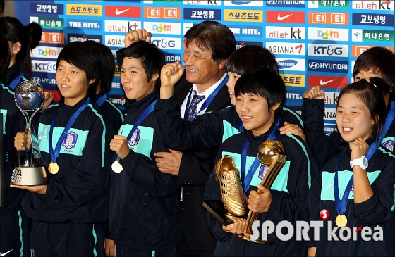 여자 축구대표팀, 짜릿한 우승 첫경험!