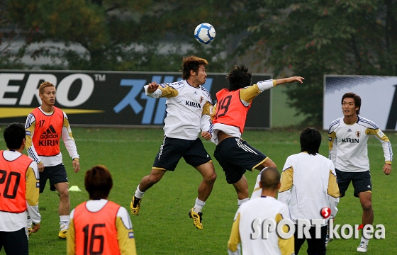 훈련하는 일본 축구대표팀!