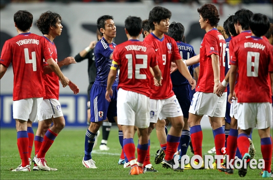 한-일전, 득점없이 0-0 무승부!