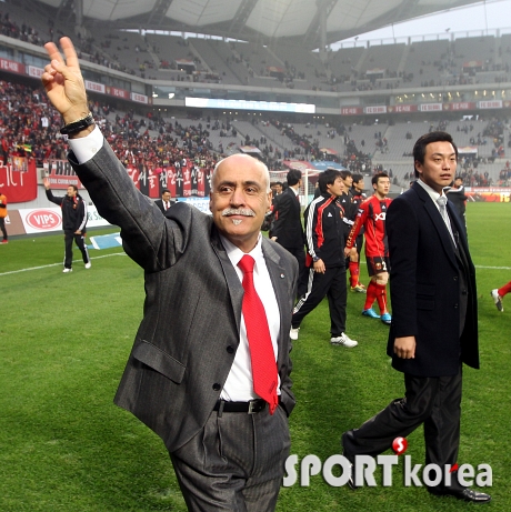 빙가다, 정규리그 1위의 기쁨을 팬들에게...