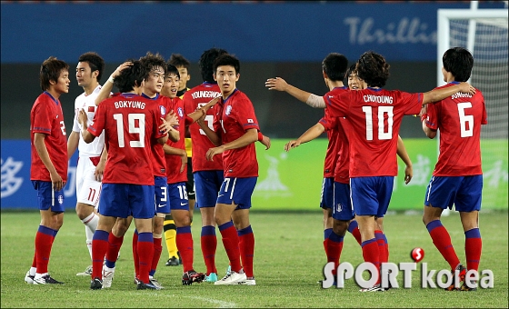 [광저우]축구, 김정우-박주영-조영철, 릴레이 골!