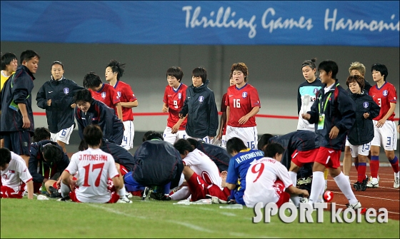 [광저우]여자축구, 북한에 패배를 인정!