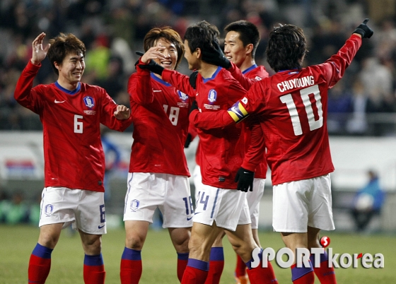 이정수 첫 골 기뻐하는 한국