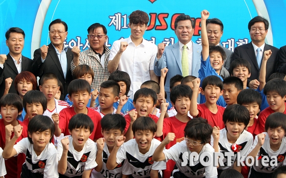 박지성, 유소년 축구 꿈나무들과 함께