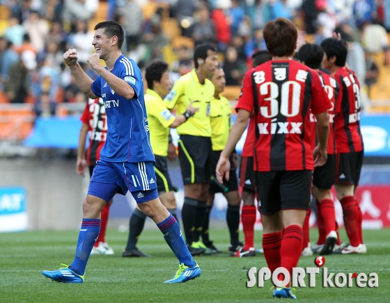 스테보, `FC서울 누르고 3위로 올라갔다`