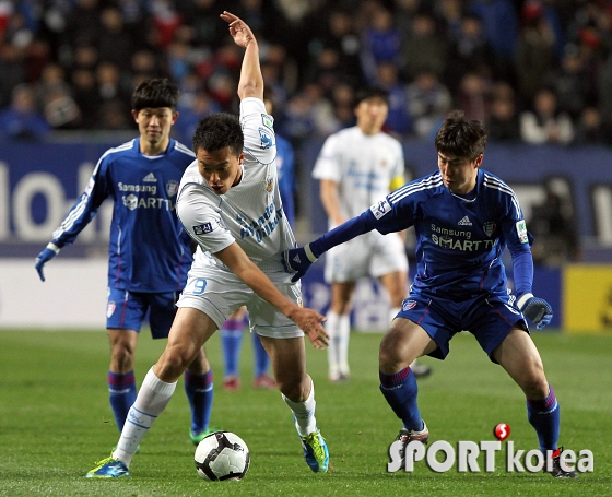 김신욱, 스케치트 타듯 드리블