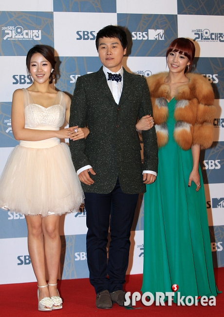 변기수, 지율 서효명과 `2011 SBS 가요대전 레드카펫 MC!`