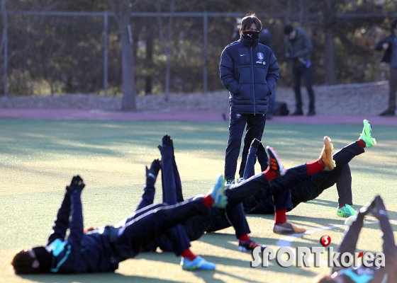 사우디 전 대비하는 축구 올림픽대표팀