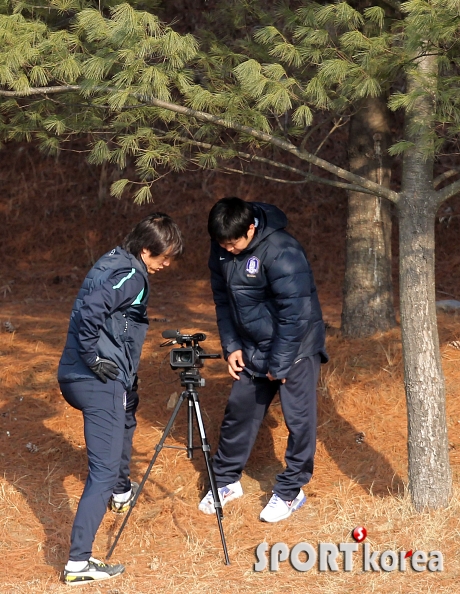 홍명보 감독, `훈련 영상은 중요해`