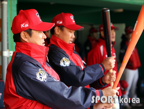 이종범 `시범경기 출전 이상무!`