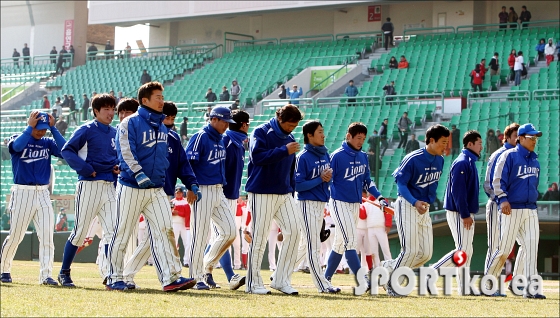 무너진 투수왕국 삼성, SK에 1-9 대패!