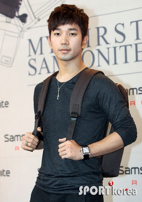 엠블랙 지오, 소녀팬 마음 훔치는 꽃미모