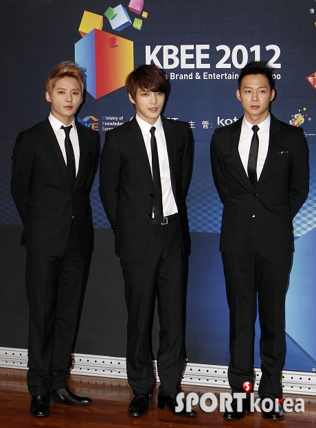 JYJ `빛나는 자태`