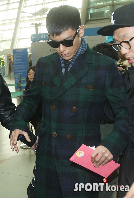 빅뱅 탑 `홍콩 출국 보스 느낌`