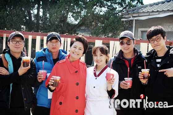 유진, `백년의 유산` 촬영 스태프에게 커피 `쐈다!`