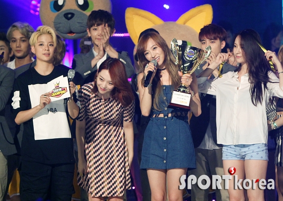 에프엑스, `쇼챔 1위` 신나요~