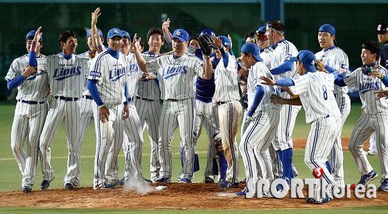 11월 1일 한국시리즈..