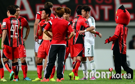 2-0 승리 손흥민 `다음에 또 만나요~`