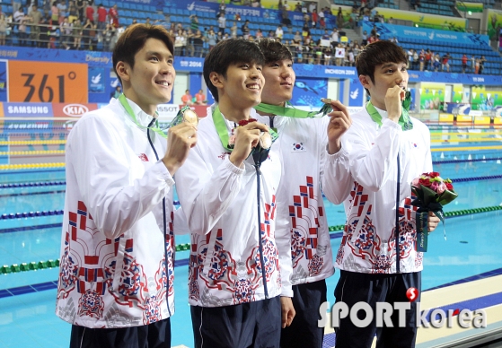 한국 남자수영, 혼계영에서 동메달