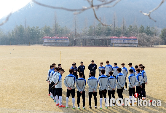 U-22 대표팀 `훈련 전 미팅을 필수`