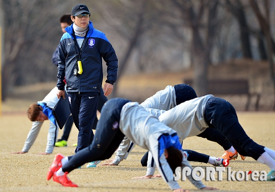 신태용 감독 `얼차려 주는거 아니에요`