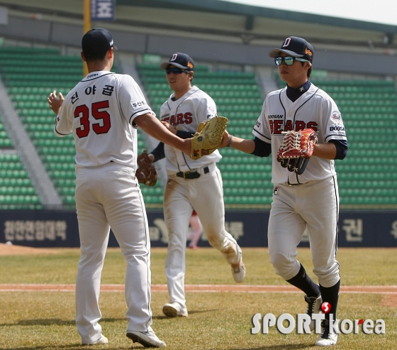 진야곱 `3이닝 1피안타 무실점 완벽투`