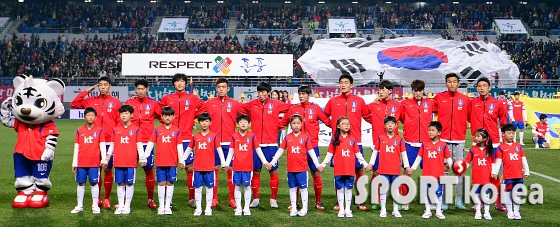 국민의례 하는 축구대표팀