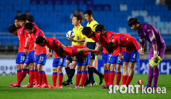 한국 `이동준의 결승골로 우루과이에 짜릿한 승리`