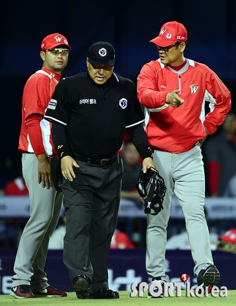 김용희 감독, `브라운이 삼진이라고요?`