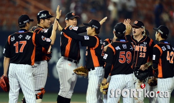 선발 전원안타 롯데 `넥센에 8-1 승리`