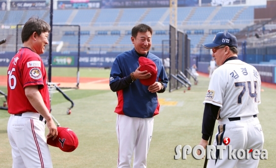 조계현 코치-김기태-김경문 감독 `훈훈한 세 거장의 이야기`