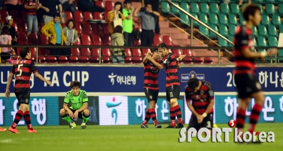 포항 `전북에 2-1 짜릿한 승리`