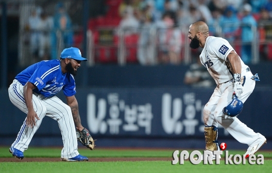 테임즈 `나바로 너 잡히기만 해봐`