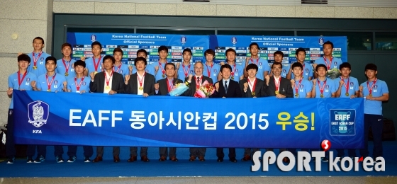 한국축구대표팀 `동아시안컵 우승 금의환향`