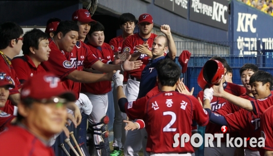 신종길 `1안타 1득점, 기분좋은 출발`