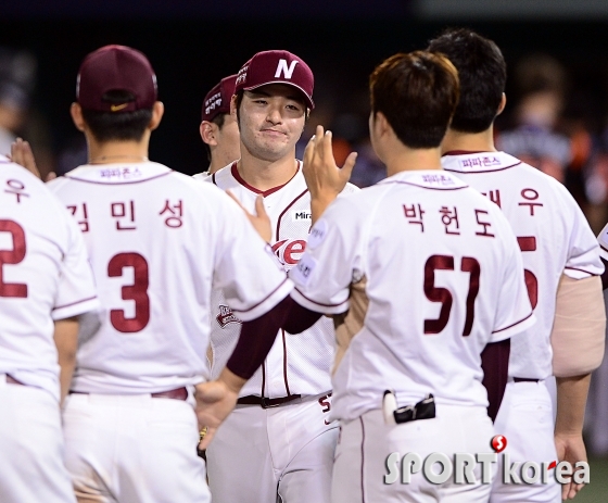 박병호 `마지막 실책이 아쉽네`