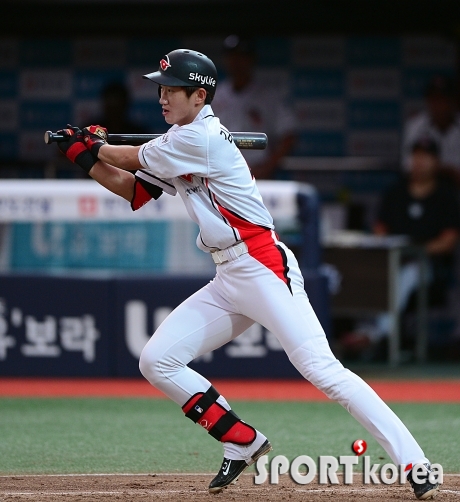 김민혁 `우익수 실책까지 곁들인 싹쓸이 3루타`