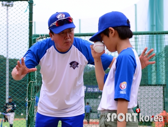 선동열 전 감독 `넌 충분히 좋은 선수가 될 수 있어`