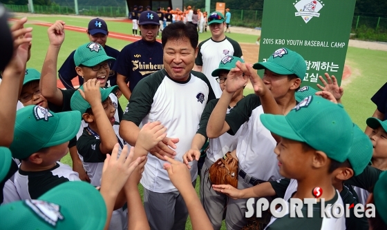 이만수 전 감독 `훈련 전에 파이팅 하자!`