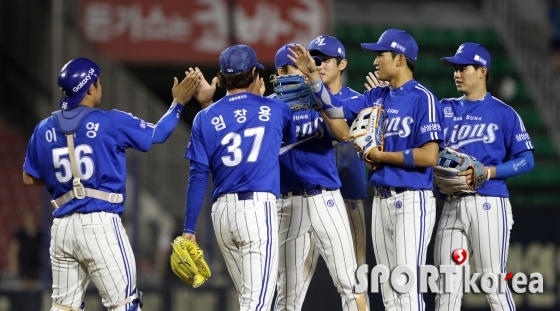 삼성, 이지영 결승타-김재현 쐐기타 `두산에 5-4 승`