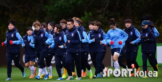 `리우 올림픽을 향해 담금질에 들어간 여자축구대표팀`