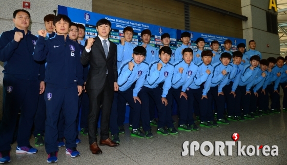 올림픽축구대표팀 `평가전 승리하고 돌아오겠습니다~`