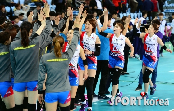 도로공사 `흥국생명을 3-0으로 제압!`