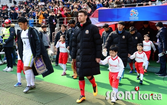 오스마르 `이제는 FC서울의 캡틴`