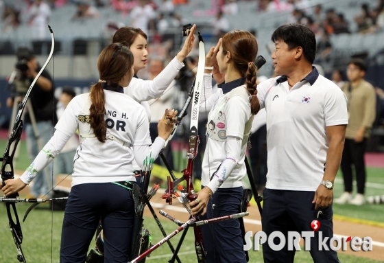 리우올림픽 여자양궁대표 `메달을 위하여 하이파이브`